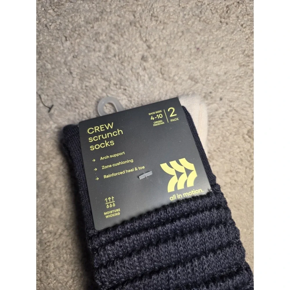All in‎ Motion crew scrunch socks